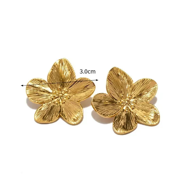 Gold Flower Stud Earrings – Vintage 18K Gold Plated